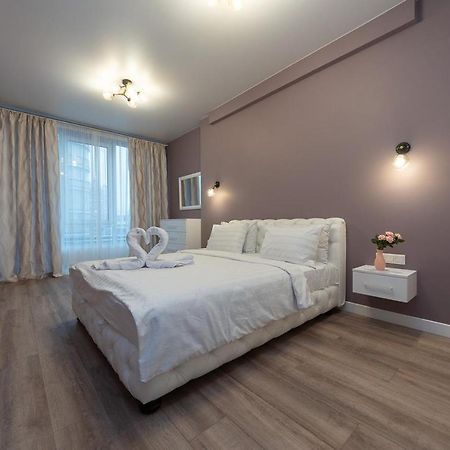 New Modern Apartments. Metro Minskaya Kiev Extérieur photo