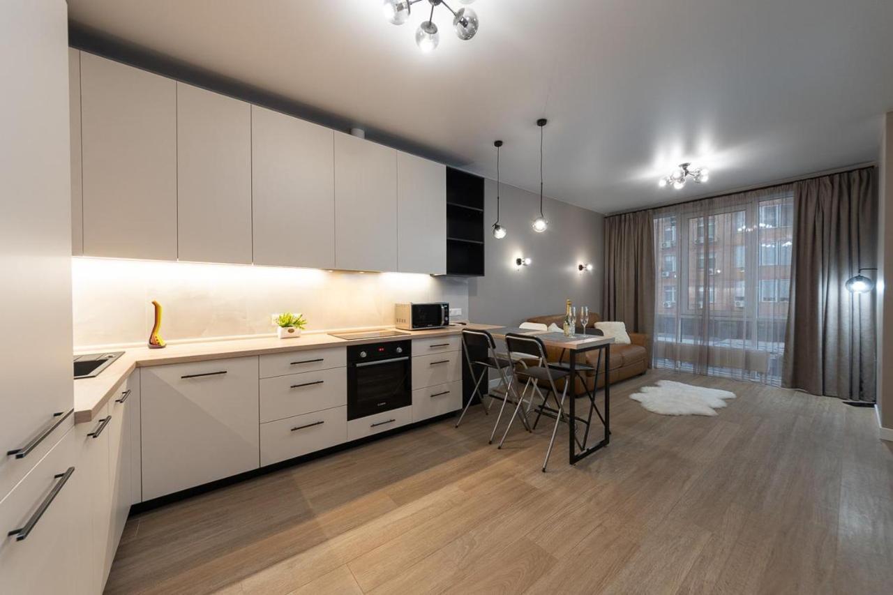 New Modern Apartments. Metro Minskaya Kiev Extérieur photo