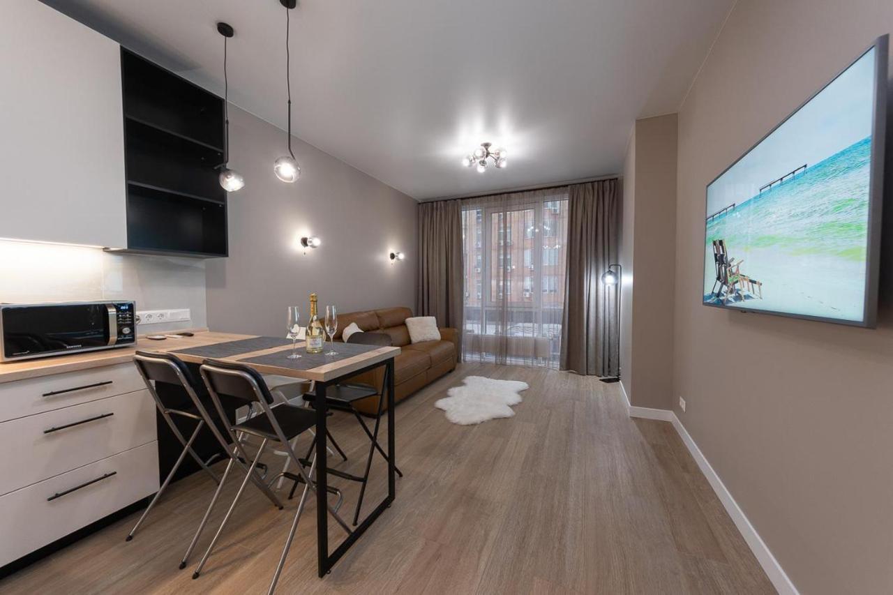 New Modern Apartments. Metro Minskaya Kiev Extérieur photo