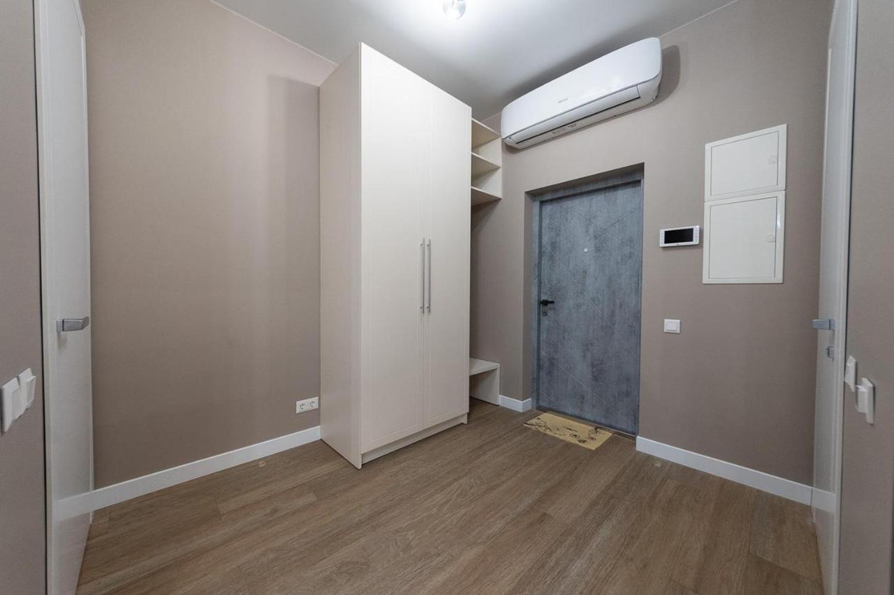 New Modern Apartments. Metro Minskaya Kiev Extérieur photo