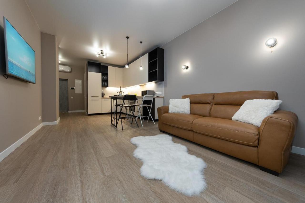 New Modern Apartments. Metro Minskaya Kiev Extérieur photo