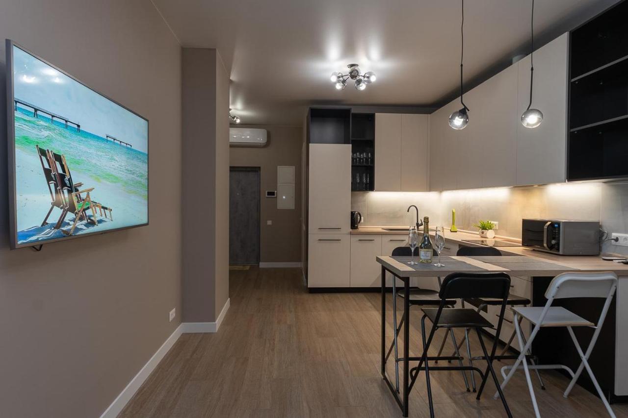 New Modern Apartments. Metro Minskaya Kiev Extérieur photo